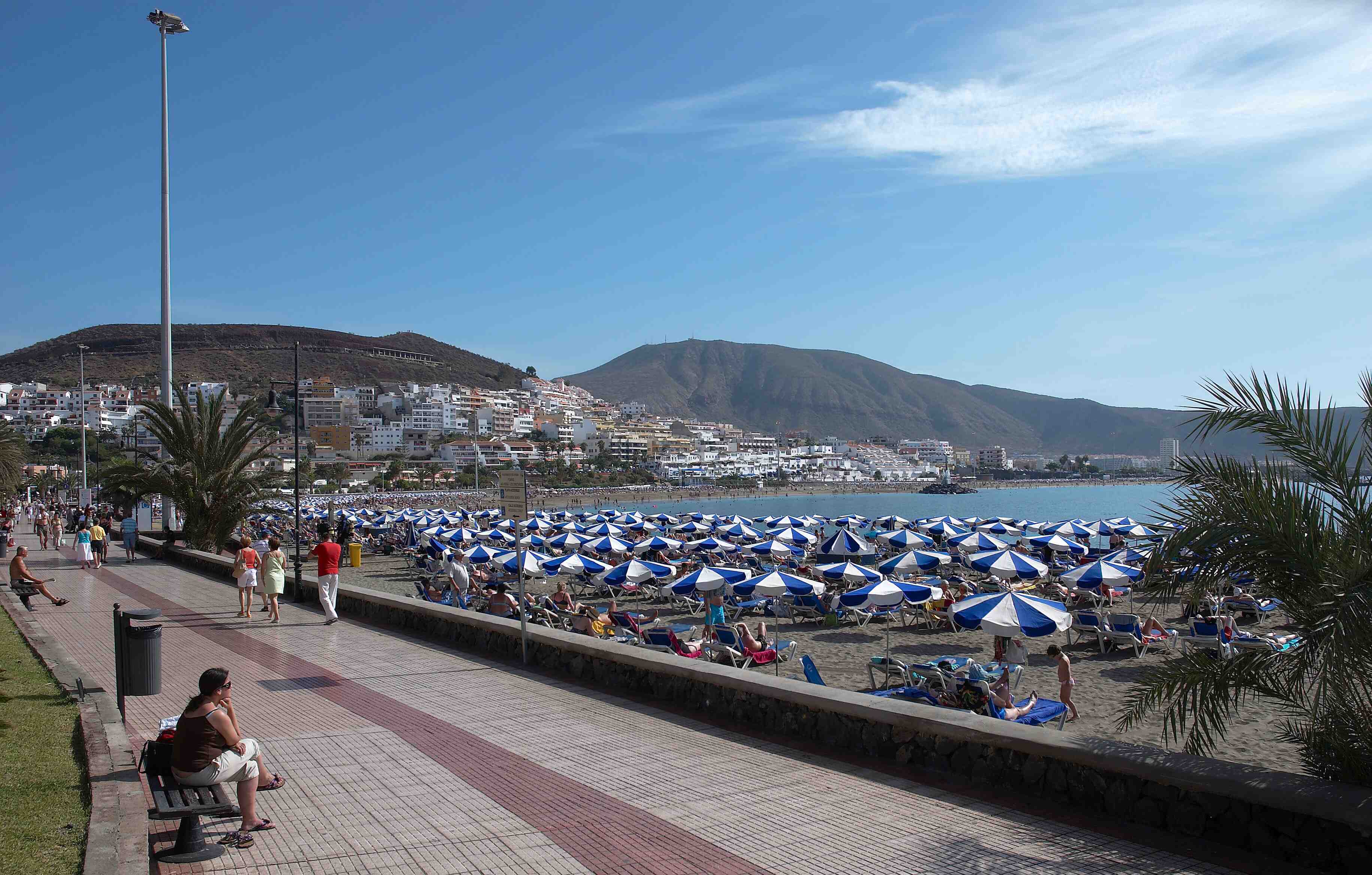 Photo 30 Tenerife…online Los CristianosTenerife_cristianos_beach_B