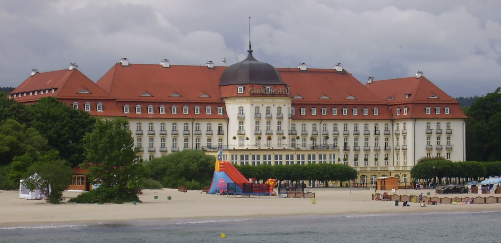 Giant_hotel_sopot4