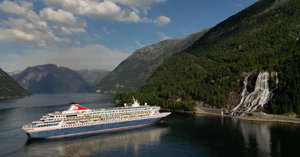 Balmoral er ert av cruisesjipene som ankommer Ålesund denne sesongen. Fred.Olsen-skipet 2024-02-04 kl. 20.18.13